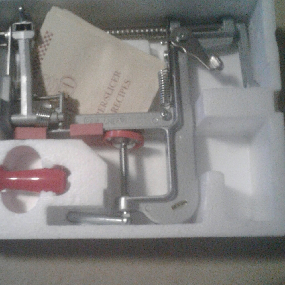 Pampered chef apple peeler